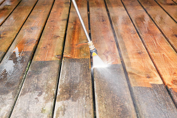 Why Choose Our Certified Pressure Washing Experts for Your Project Needs in Center Point, IA?